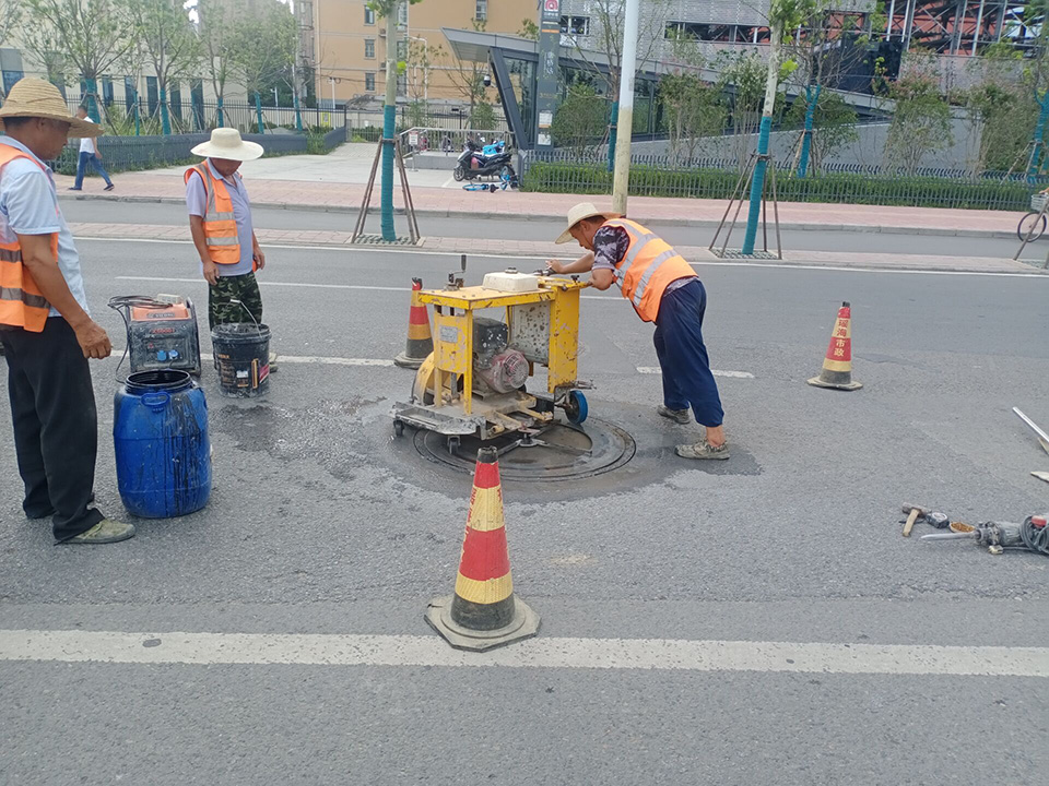 合肥市轨道交通沿线（4号线土建5标）4个站点宽边防沉降井盖养修服务